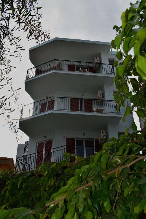 Bob'S Apartments Tolón 외부 사진